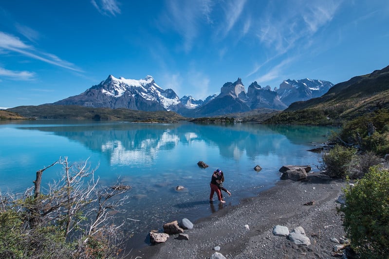 Paseando en Lago Pehoe Patagonia